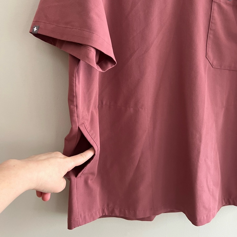 FIGS Chisec Three-Pocket Scrub Top in Limited Edition Mauve Pink #4857, XL - Picture 7 of 10